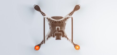 drone-2587169_1920